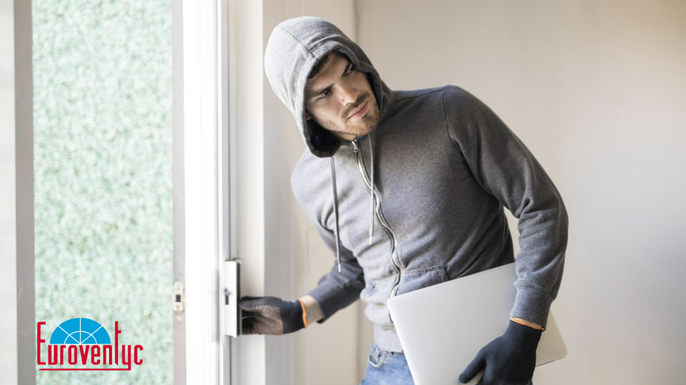 Protege tu casa con Puertas de PVC